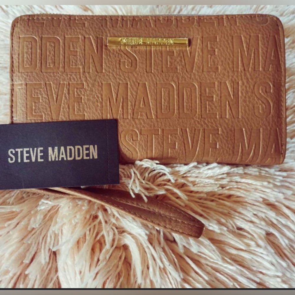 Steve Madden Tan Wallet/Wristlet